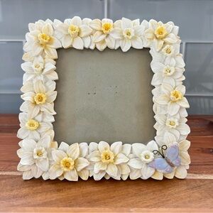 Vintage Russ Cream and Yellow Floral Daffodil Frame with Butterfly